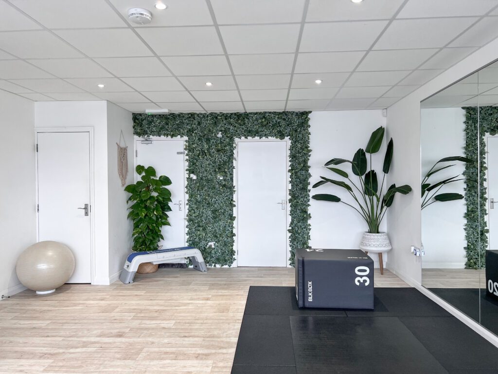 Hanna Gibbins Personal Trainer - inside female gym